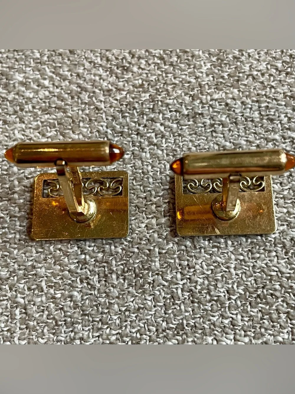 Krementz US Circa 1950’s Gold Tone Filigree Cabochon Toggle Bolt Cuff Links